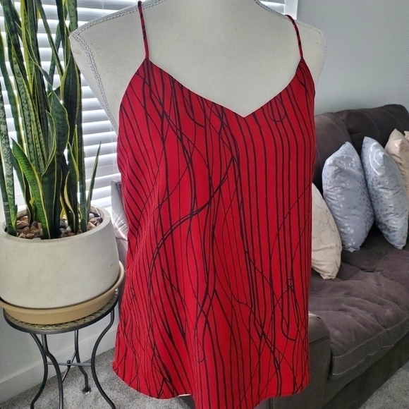 W118 by Walter Baker tank top size xsmall. Good preowned condition. - Picture 3 of 8